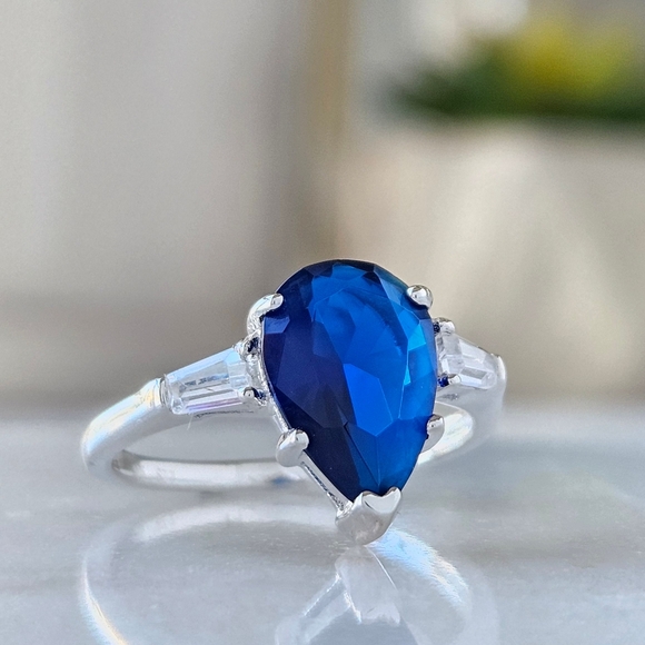 Blue Sapphire Gemstone ring, size 7, 925 Sterling Silver Charmed Aroma - Picture 7 of 8
